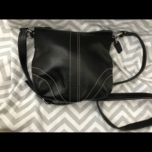 Coach black leather swingpack crossbody handbag